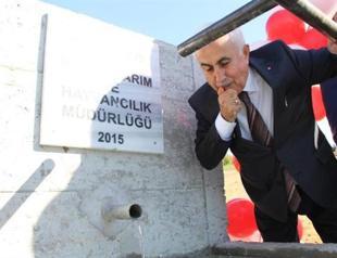 Governor raises eyebrows with high-level ceremony to open watering trough