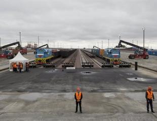 Record China trade surplus highlights struggle to boost demand