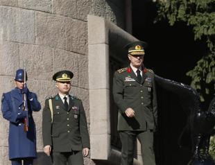 Turkish chief of staff hosts Qatari counterpart