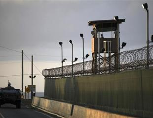 Obama says can close Guantanamo jail while keeping Americans safe