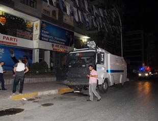 One police officer wounded in bomb attack on AKP provincial HQ in Diyarbakır