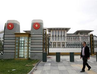 ‘Dogs of Erdoğan’s palace need rabies vaccine,’ nationalist MHP says