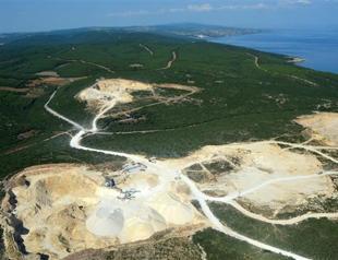 Popular bay area destroyed by stone quarries in western Turkey