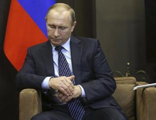 Russia ‘stabbed in back’ by Turkey, says Putin over downed Russian jet