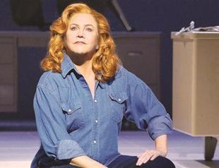 Kathleen Turner to mark Antalya Fest