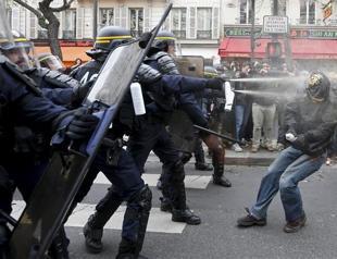 UN climate conference begins with global protests
