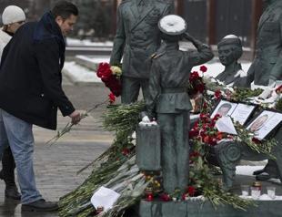 Russian pilot’s coffin flies to Russia
