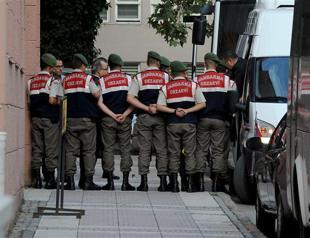 Court jails senior commanders in case of Turkish intel trucks to Syria