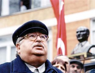 Veteran journalist Hasan Pulur dies at 83