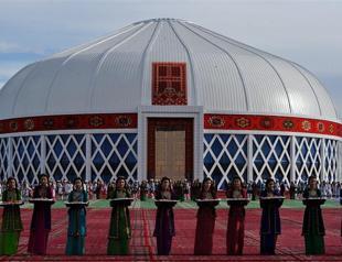 Turkmenistan president’s hymn sets new record