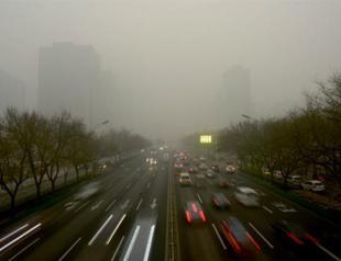 Beijing factories shut amid smog nightmare