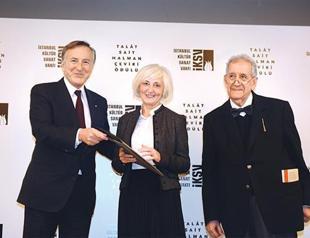 New translation award presented at ceremony