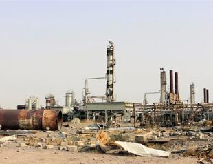 ISIL oil is going to Assad, some to Turkey, US official says