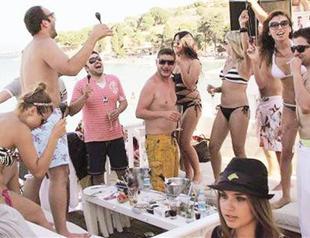 The summer moods of Turks