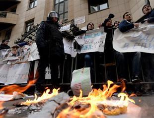 Foreign Ministry summons Russian envoy over attacks on Turkish missions in Moscow