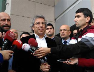 Arrested journalists Dündar, Gül urge EU not to compromise with Turkey