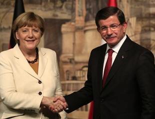 Davutoğlu, Merkel agree to solve problems with ‘mutual understanding’