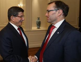 UN’s Cyprus envoy meets with Turkish prime minister
