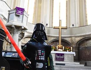 Berlin church celebrates ‘Star Wars’ service