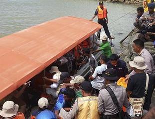 Hope fades for dozens missing after Indonesian ferry sinks