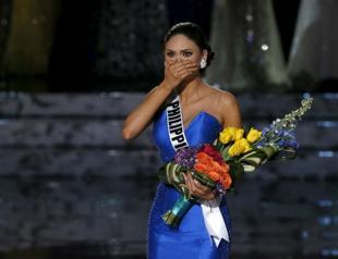 Miss Universe hosts announces wrong winner