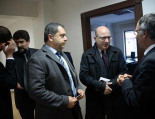 Turkeys lawmakers urge restart of talks in Kurdish issue amid clashes