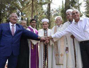 Prayers sung together by Christians and Muslims in southern Turkey