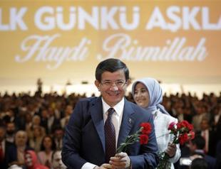 ‘Bismillah’ campaign song debate heats up between AKP, opposition