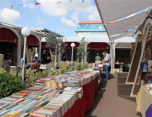 Rare books at Istanbul Bibliopole Festival