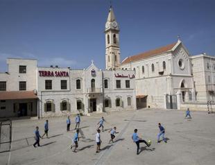 School still out for Israels Arabs amid strike over funding