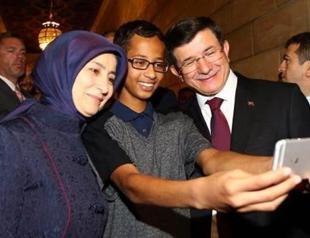 Turkish Prime Minister Davutoğlu meets Ahmed Mohamed