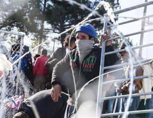 Migrant dies on Greek-Macedonian border in second day of clashes