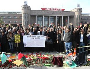 ISIL militants prepared suicide vests in Gaziantep on Syrian border: Police