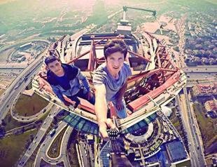 Trespassers shoot vertigo-inducing footage from top of mall in Istanbul