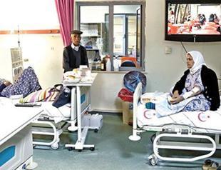 Medics trapped in Cizre hospital call MPs for help