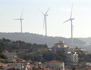 Locals file complaint against wind plants in Aegean province