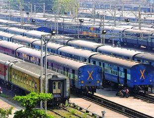 Leaders Modi, Abe bolster close ties with bullet train deal