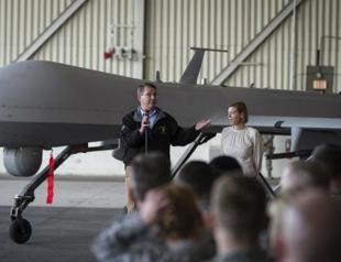 US urges Turkey to do more in anti-ISIL fight, seal Syrian border