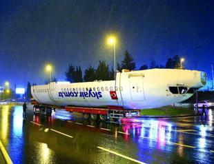 Dismantled plane to be turned into restaurant in western town