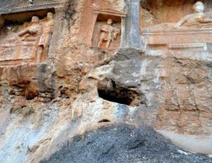 Reliefs in Mersin fall victims to treasure hunters