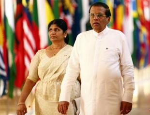 Sri Lanka president pledges land for 100,000 war victims