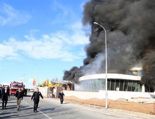 Fire breaks out at hotel construction in Istanbul