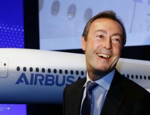 Airbus beats Boeing in 2015 order race, lags on deliveries