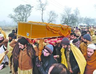 Pakistan mourns university massacre