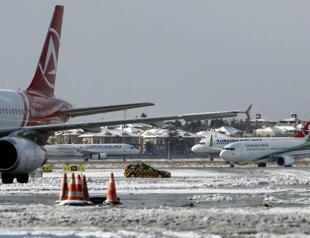 More than 200 Istanbul flights canceled due to snow