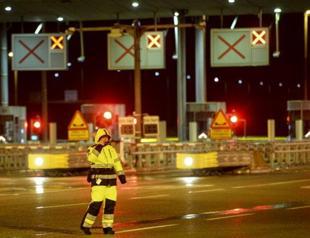 Sweden imposes ID checks at Danish border to stem migrant flow