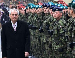 Czech leader claims Muslim Brotherhood behind migrant wave