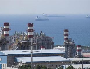 Iran doesn’t want oil price war, may limit output rise: Official