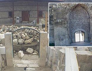 Gate of historic mosque causes restoration scandal in Antalya