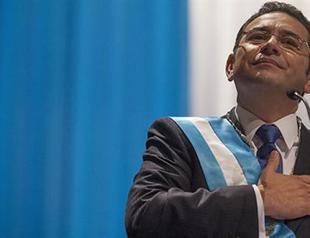 Comedian takes office as Guatemalas new president